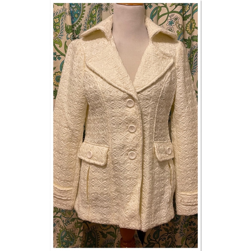 Dressy Ivory Textured Woven Peacoat
